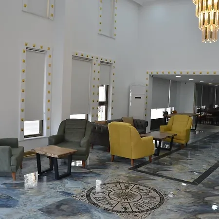 Hotel Piyes *
